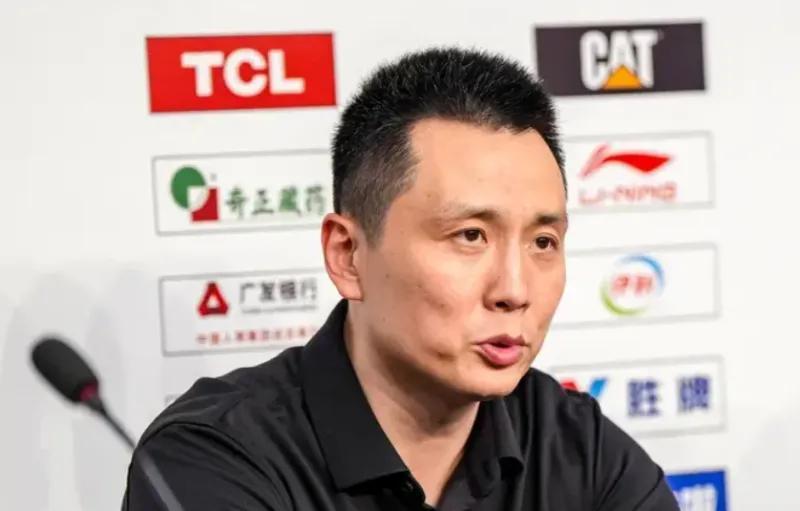 华体会体育登录入口-上海丢G4发布会！卢伟表扬球员，拒谈判罚问题！弗格主动揽责！